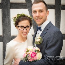 Hochzeit, Trauung, Böblingen, Standesamt, Braut, Paar, Strauss, Bräutigam, weiß